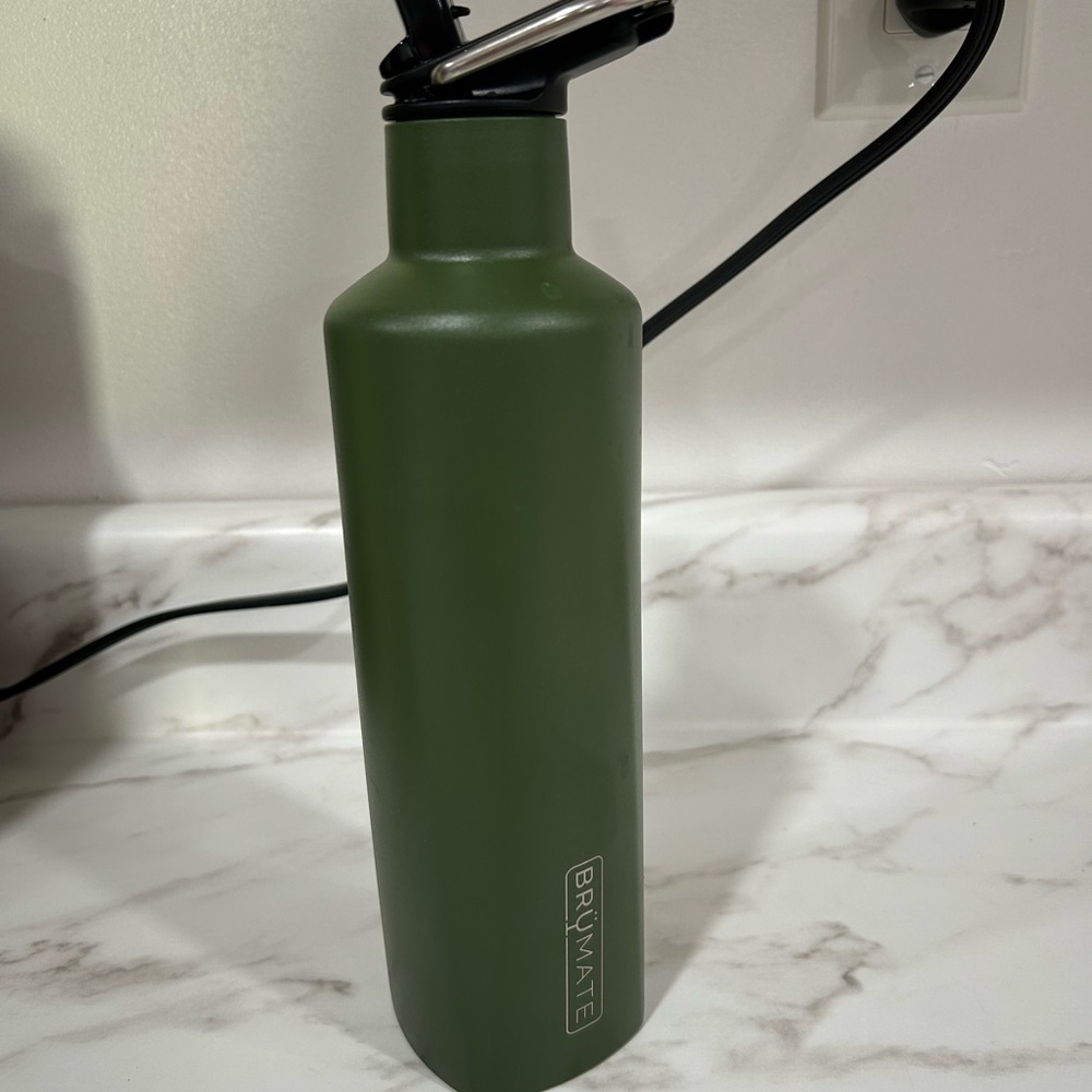 BrüMate Green 16oz Insulated Bottle